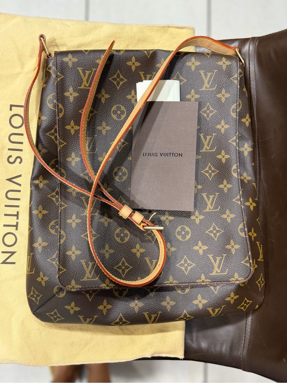 Louis Vuitton
Musette Salsa Handbag Monogram Canvas GM